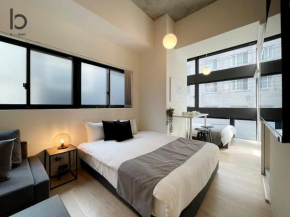 Brand new 1BR apt 5 mins walk to peace park great city view good for 7PPL
